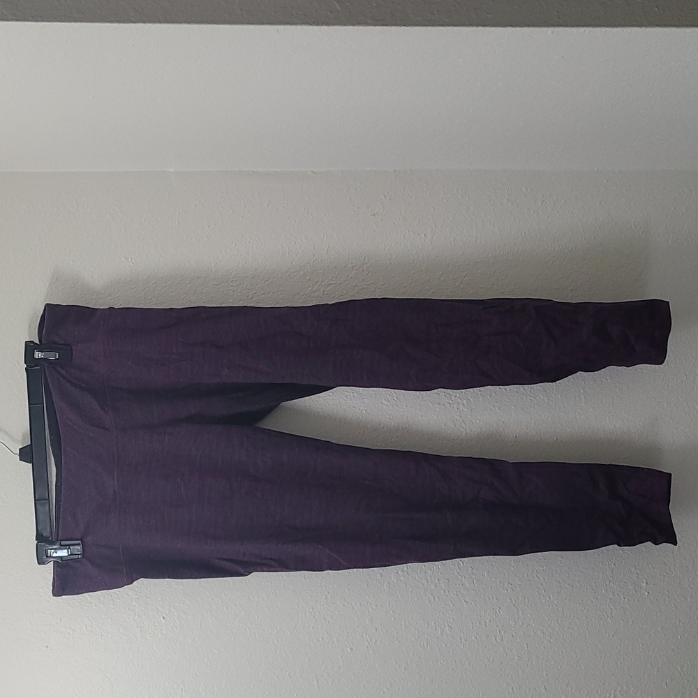 Athletic leggings